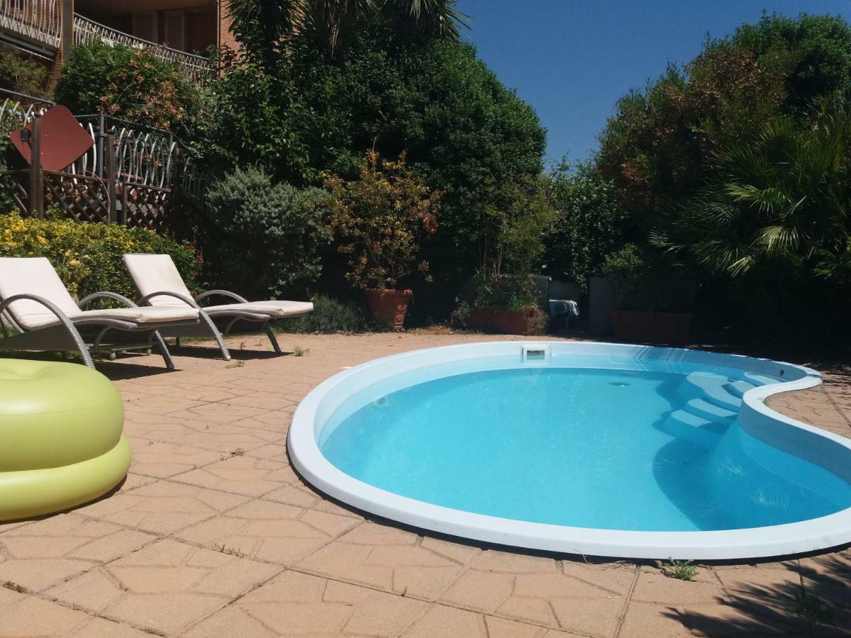 L'Affittacamere Nel Parco "Appia Antica" - Piscina A Uso Ospiti Róma Kültér fotó